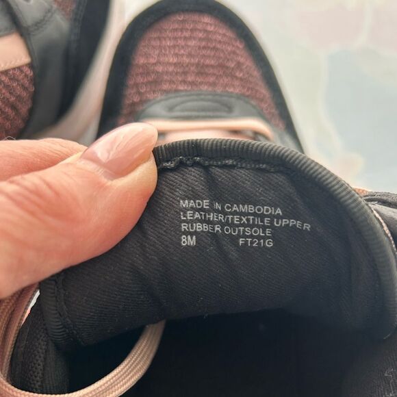 Michael Kors Georgie Trainer Black Rose Size Size 8 NWOT - Picture 4 of 6